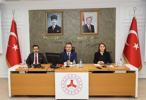 Sayın Valimiz Enver Ünlü, Merkez Köy Muhtarlarıyla Toplantı Yaptı